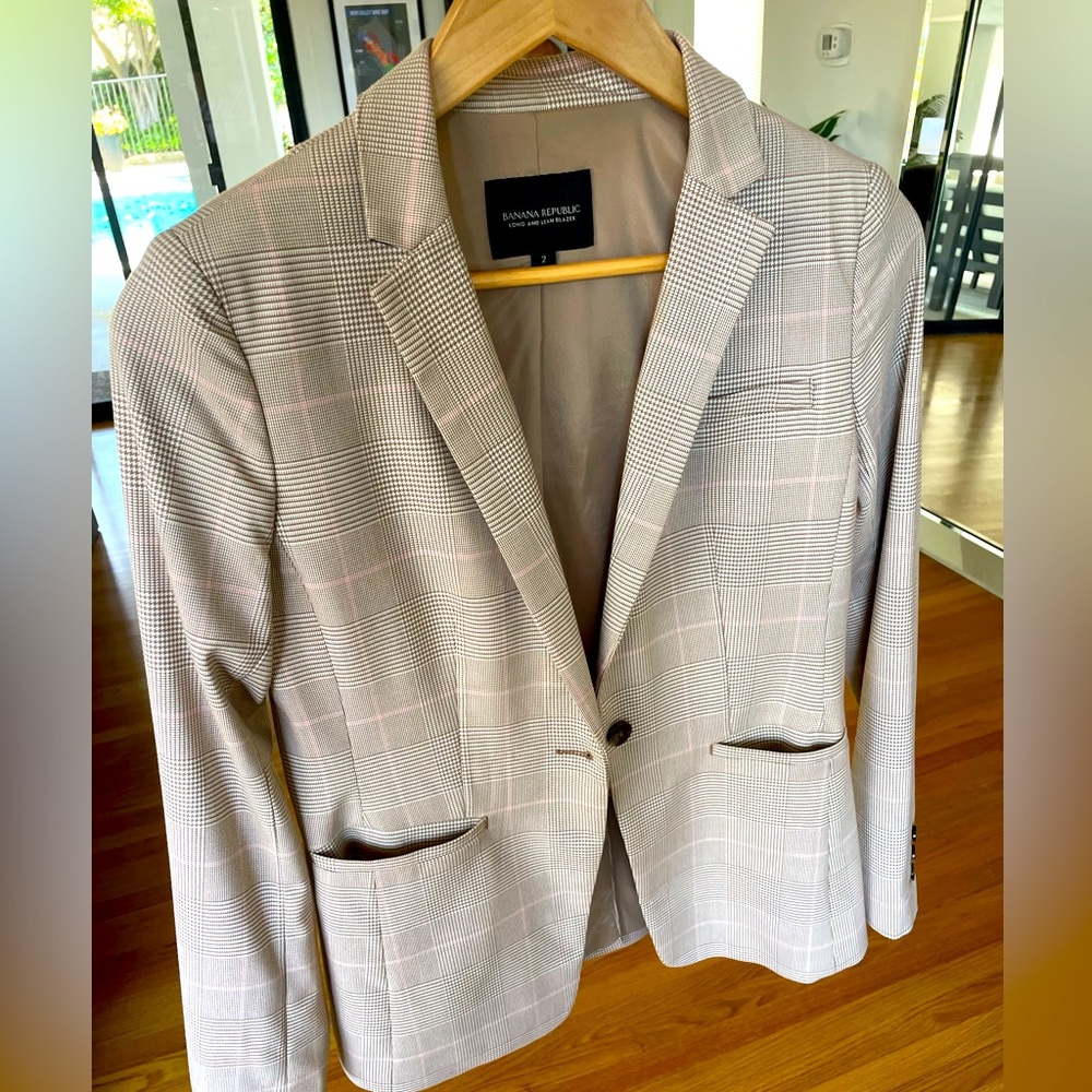 Banana Republic Long and Lean plaid blazer size 2